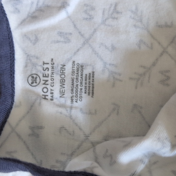 Newborn clothing bundle baby clothes shirts and pants set of 7 - Picture 2 of 3